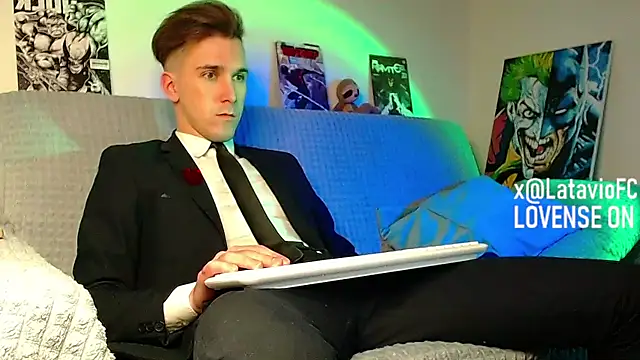 Midnighter  online show from April 28, 6:01 pm