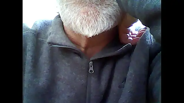 Snapshot of xcimeru chatting on September 10, 8:02 am xcimeru online show from September 10, 8:02 am