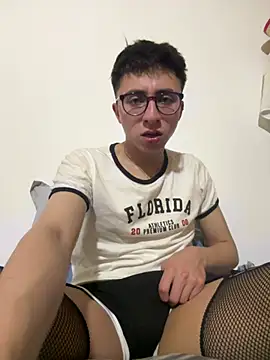 CamiRojas boy online show from March 27, 3:43 am