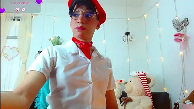 Ariel Femboy  online show from December 11, 4:09 am