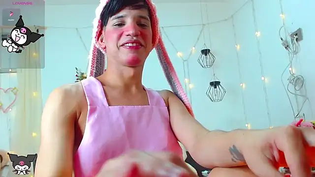 Ariel Femboy  online show from January 12, 3:28 am