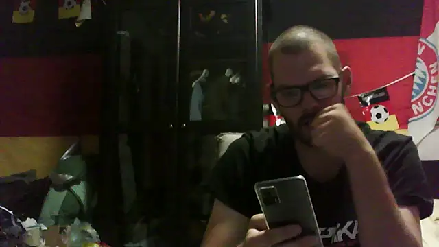 Die-geile-Sau online show from September 9, 7:46 pm