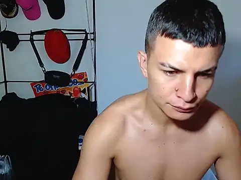 SHAT SEX online show from April 17, 3:26 pm