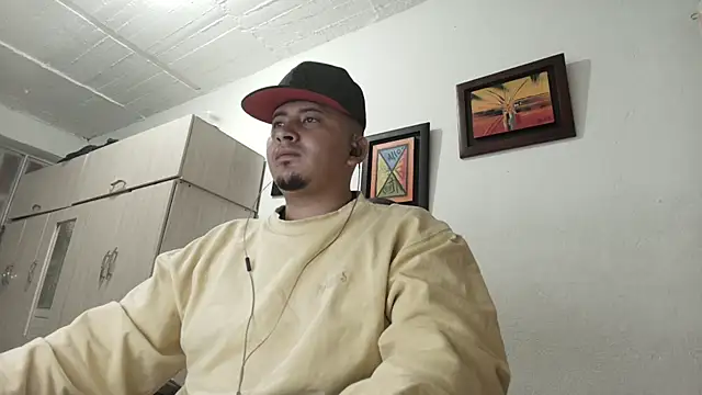 Snapshot of myke_andrade chatting on September 28, 3:59 am myke andrade online show from September 28, 3:59 am