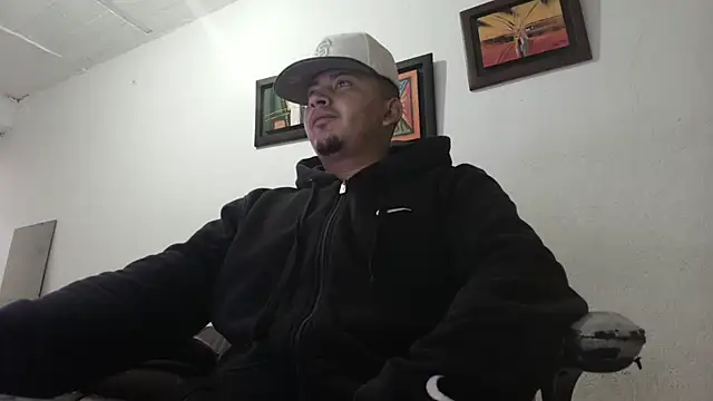 Snapshot of myke_andrade chatting on September 19, 10:59 am myke andrade online show from September 19, 10:59 am