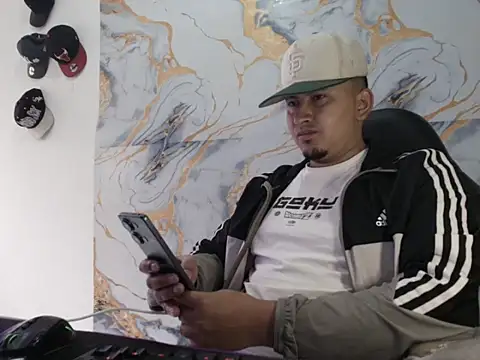 myke andrade online show from March 5, 11:50 am