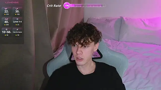 cute thomas online show from April 22, 8:13 pm