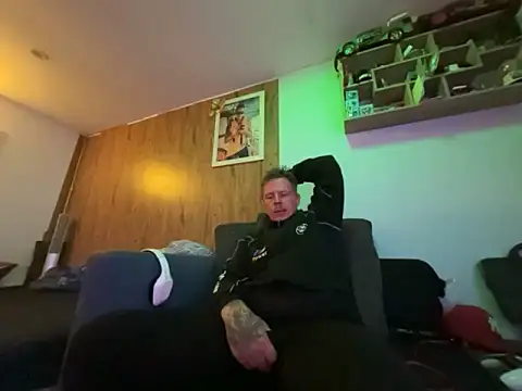 steveindahouse online show from November 14, 3:35 pm