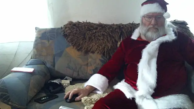 SexySantaC online show from December 22, 1:33 pm