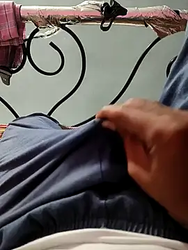 adicma123 online show from March 5, 6:48 pm