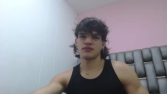 Snapshot of AlbertBernal69 chatting on March 8, 2:32 am AlbertBernal69 online show from March 8, 2:32 am