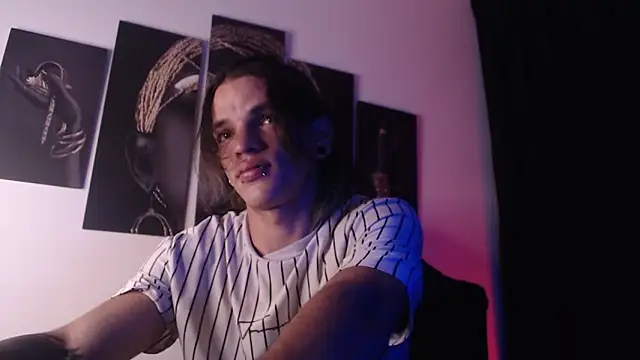 AlbertBernal69 online show from November 19, 4:56 am