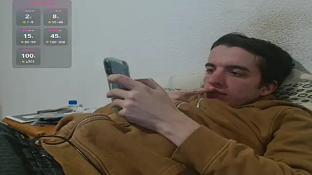 Tombgy07 online show from March 10, 8:59 pm