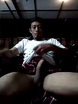 Snapshot of Dwirosebig chatting on January 14, 8:15 pm Dwirosebig online show from January 14, 8:15 pm