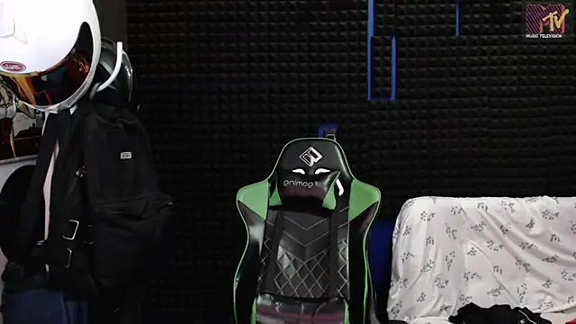 Curly Angel24 online show from November 26, 12:46 am