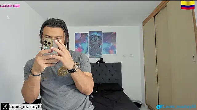 Snapshot of Louis_marley__ chatting on February 6, 8:34 pm Louis marley online show from February 6, 8:34 pm