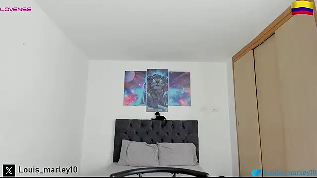Snapshot of Louis_marley__ chatting on December 6, 5:44 pm Louis marley online show from December 6, 5:44 pm