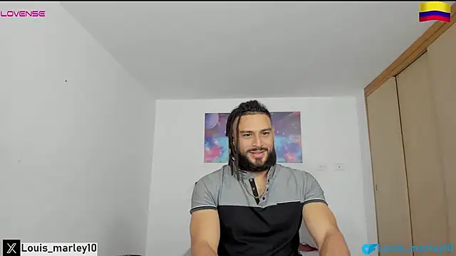 Snapshot of Louis_marley__ chatting on January 29, 3:33 am Louis marley online show from January 29, 3:33 am