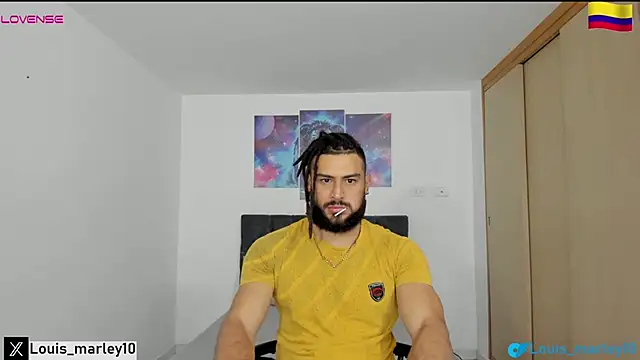 Snapshot of Louis_marley__ chatting on January 6, 2:37 am Louis marley online show from January 6, 2:37 am