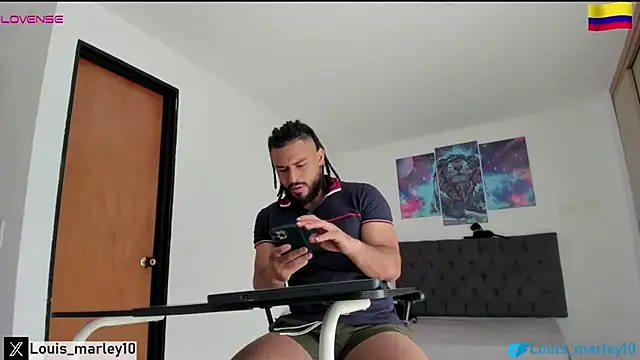Snapshot of Louis_marley__ chatting on March 3, 1:37 pm Louis marley online show from March 3, 1:37 pm