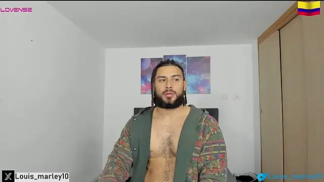 Snapshot of Louis_marley__ chatting on January 2, 11:38 pm Louis marley online show from January 2, 11:38 pm