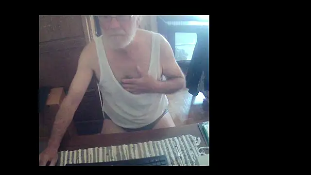 Snapshot of terrybare chatting on October 5, 2:43 pm terrybare online show from October 5, 2:43 pm