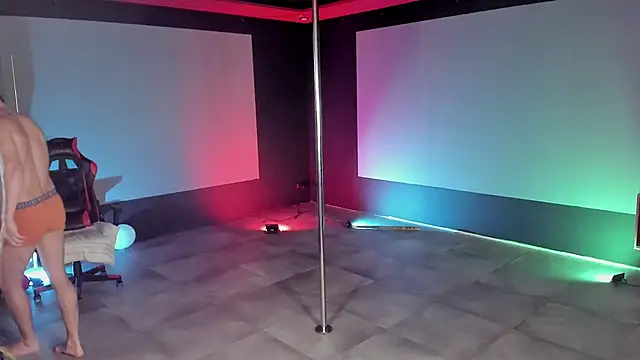 dirty-boss online show from April 25, 3:09 pm