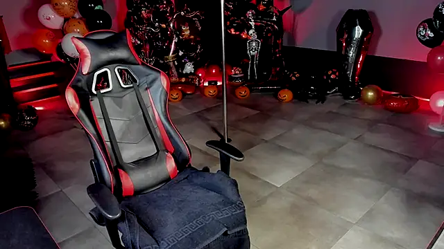 dirty-boss online show from October 19, 6:22 pm