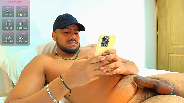 bigpleasure  online show from October 2, 11:20 pm