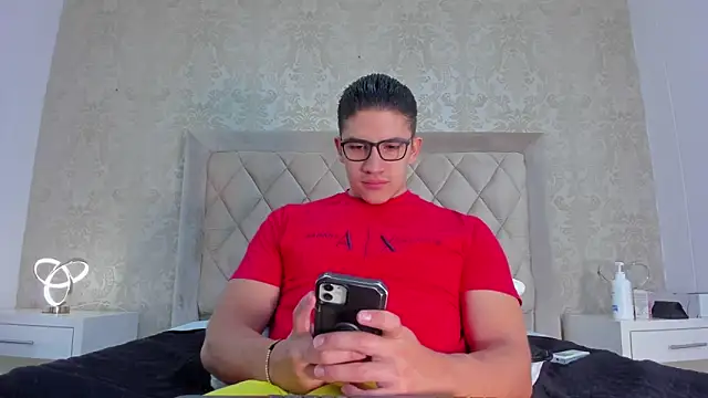 Snapshot of JeffDaltton chatting on January 7, 12:48 pm JeffDaltton online show from January 7, 12:48 pm