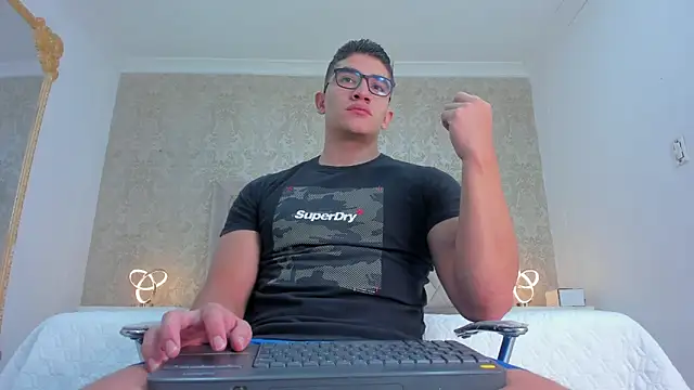 Snapshot of JeffDaltton chatting on January 15, 12:36 pm JeffDaltton online show from January 15, 12:36 pm