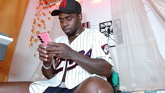 angel bonbom online show from April 6, 8:15 am