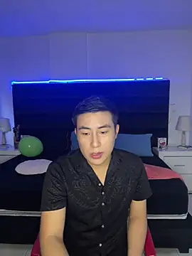 andrewmhilton  online show from February 7, 10:30 pm