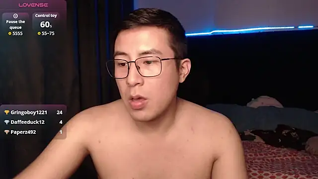 andrewmhilton  online show from December 21, 7:27 am