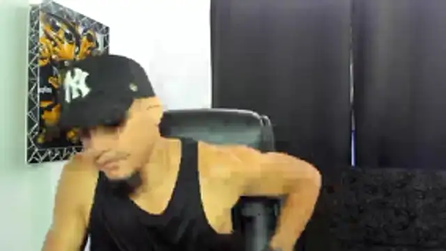 jhonnysnow17 online show from April 23, 1:46 pm