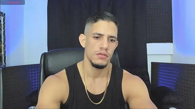 jhonnysnow17 online show from June 7, 3:46 am