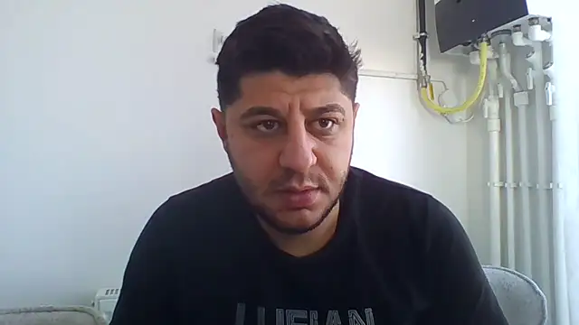 erkekkkadam online show from January 1, 7:09 am