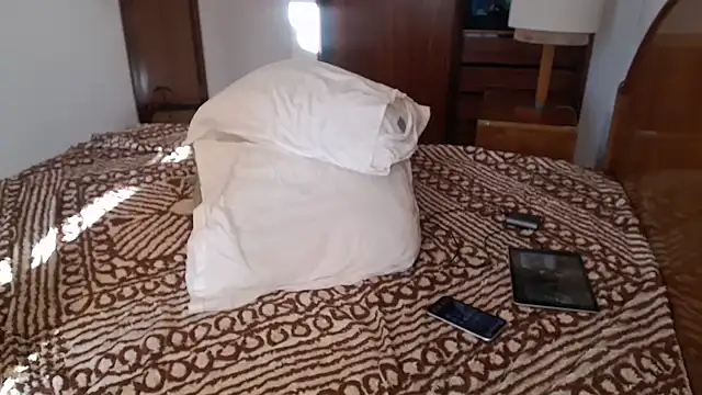 SexyandMarried1 online show from September 14, 5:37 pm