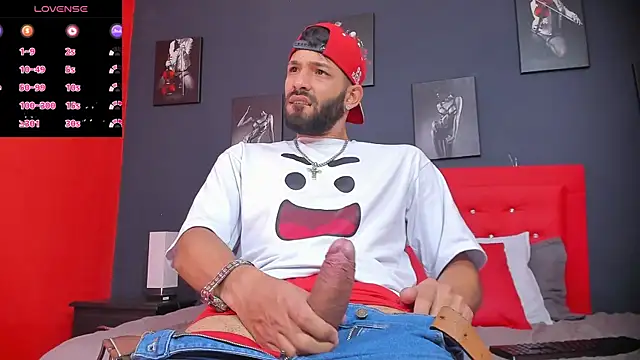 Snapshot of Thiagogomez chatting on December 13, 12:28 pm Thiagogomez online show from December 13, 12:28 pm