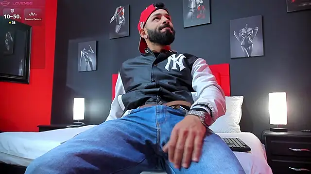 Snapshot of Thiagogomez chatting on January 3, 12:30 pm Thiagogomez online show from January 3, 12:30 pm
