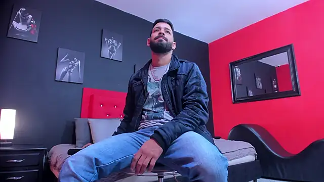 Thiagogomez online show from November 21, 12:15 pm