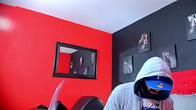 Snapshot of Thiagogomez chatting on September 12, 12:38 pm Thiagogomez online show from September 12, 12:38 pm