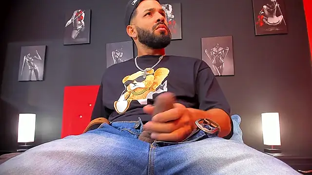 Snapshot of Thiagogomez chatting on January 18, 12:26 pm Thiagogomez online show from January 18, 12:26 pm