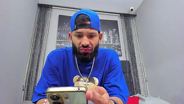 Snapshot of Thiagogomez chatting on December 5, 12:11 pm Thiagogomez online show from December 5, 12:11 pm