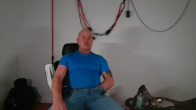 Snapshot of ManlyPrisonGuy chatting on December 12, 5:48 pm ManlyPrisonGuy online show from December 12, 5:48 pm