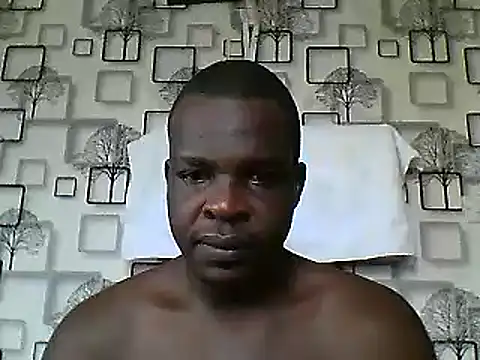Snapshot of Chumba_001 chatting on February 4, 4:37 am Chumba 001 online show from February 4, 4:37 am