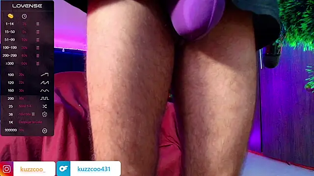 Snapshot of kuzzcoo chatting on December 23, 2:17 pm kuzzcoo online show from December 23, 2:17 pm