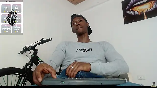 Snapshot of drake_brwon_23 chatting on March 14, 9:43 pm drake brwon 23 online show from March 14, 9:43 pm