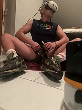 LeviXtreme online show from April 3, 10:17 pm