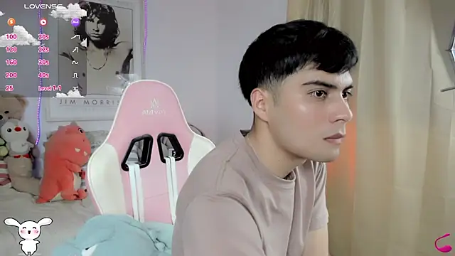 lucas cute online show from March 12, 5:07 pm